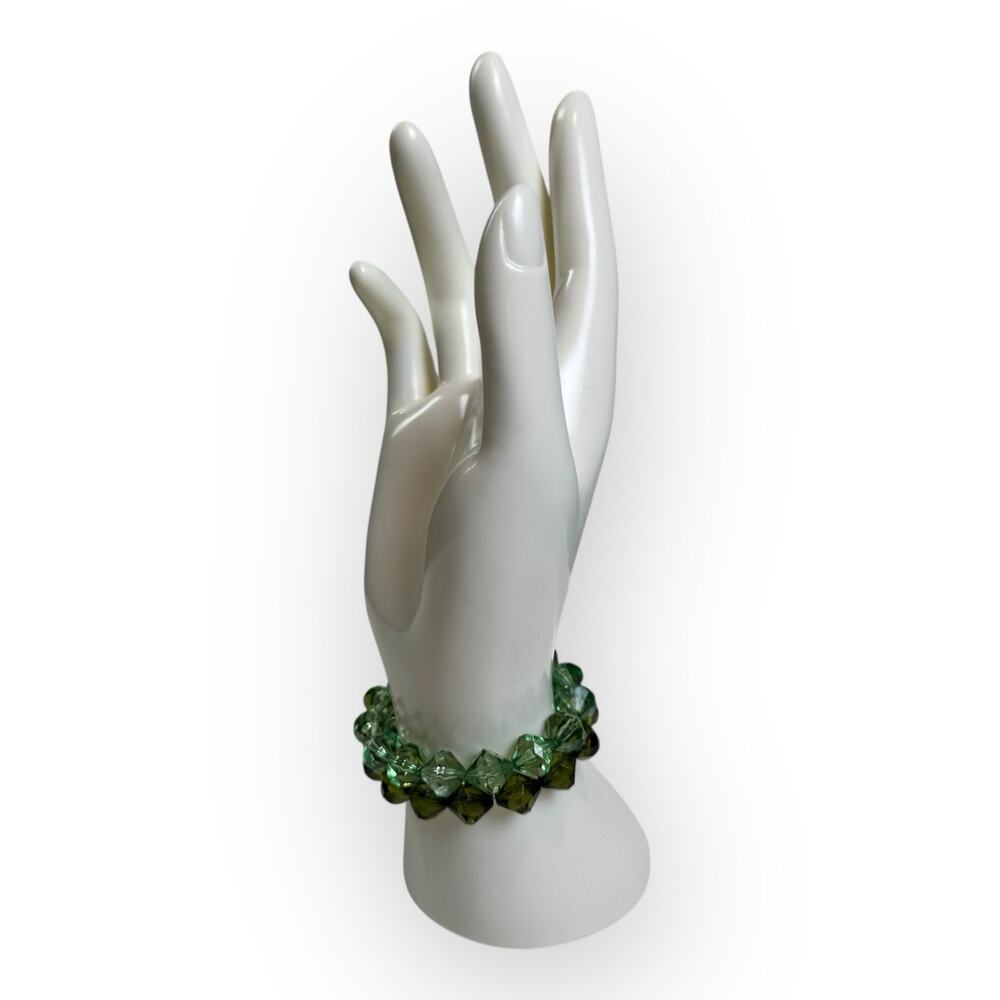 Vintage Set of‎ Two Green Faceted Bead Stretch Bracelets - Picture 2 of 7